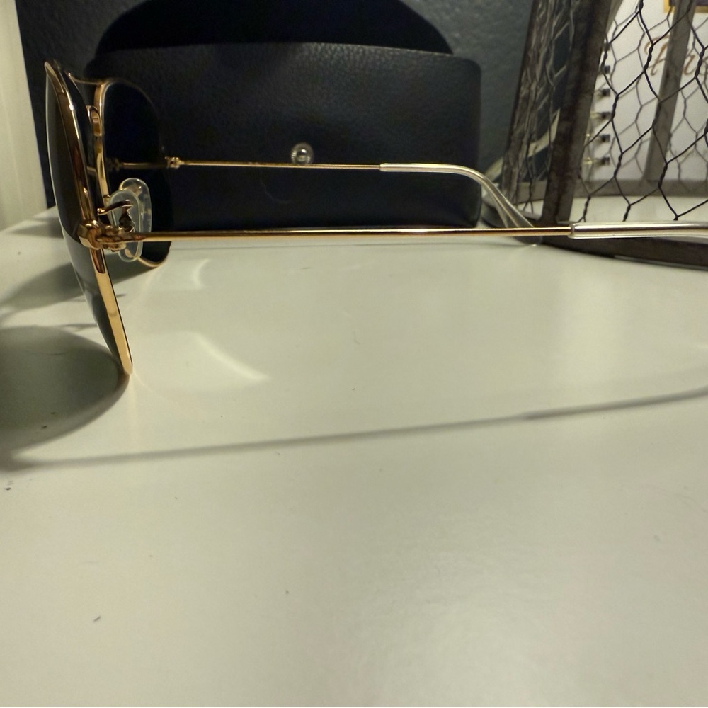 Ray-Ban Gold and Black Aviator Sunglasses - Picture 3 of 4